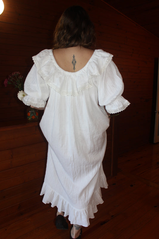 The Carmella dress - Maxi cream lace