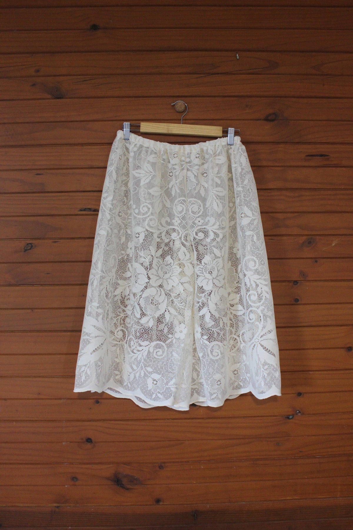 Capri - Cream lace