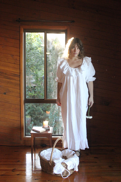The Carmella dress - Maxi white lace