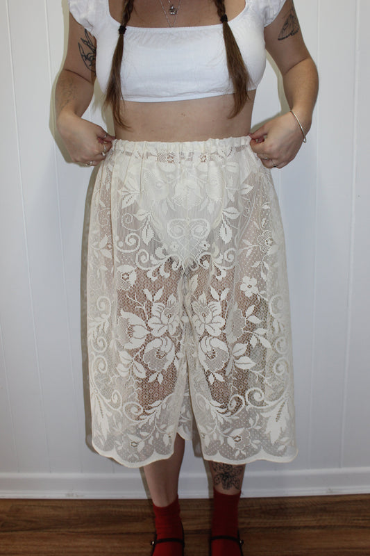Capri - Cream lace