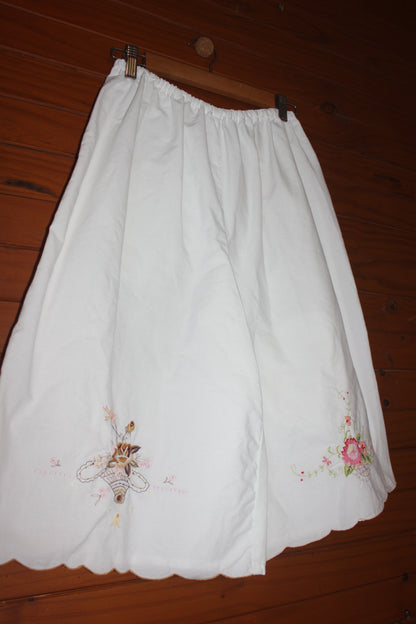 Capri pant - Brown & Pink embroidery
