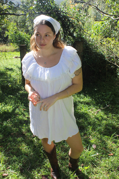 The Carmella dress - Mini with lace