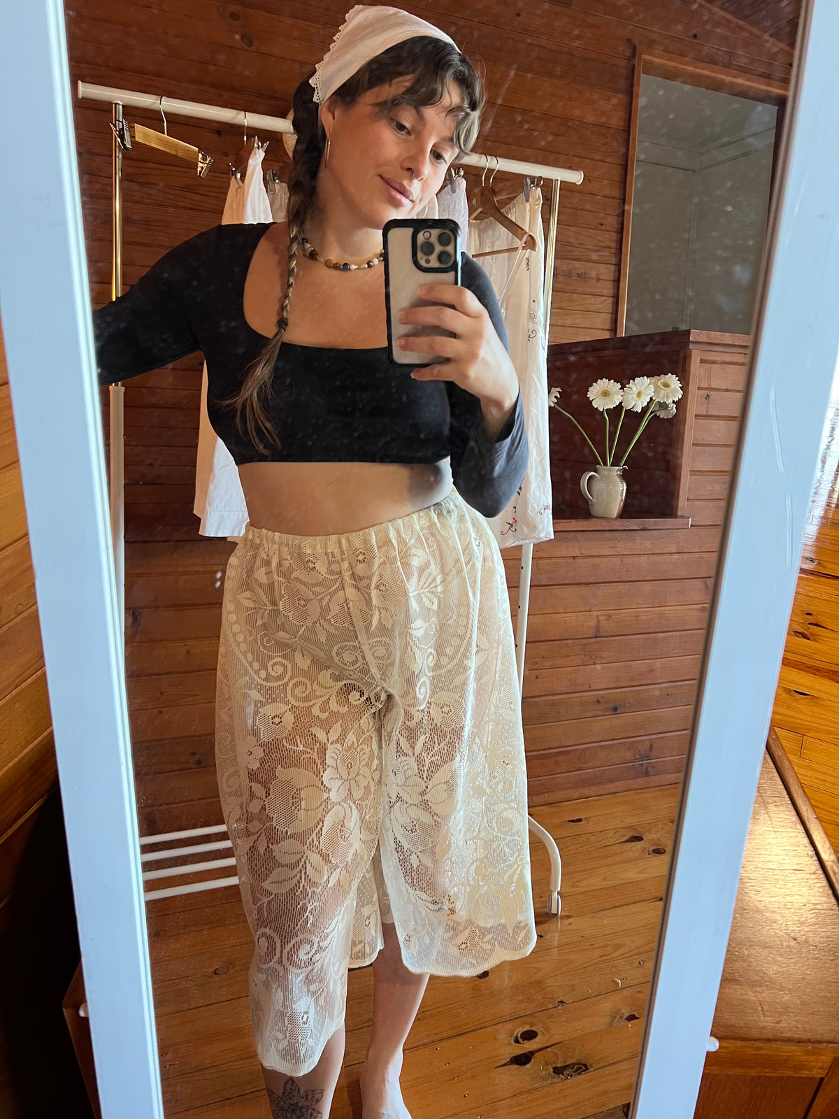 Capri - Cream lace
