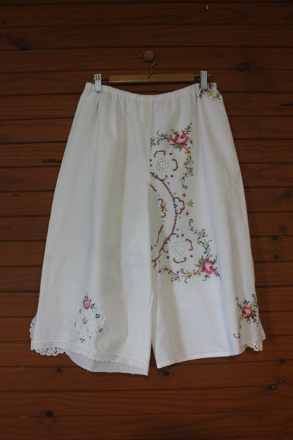 Capri pant - Embroidery