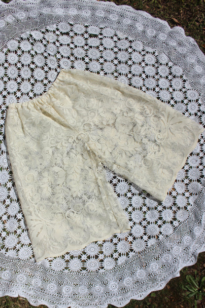 Capri - Cream lace